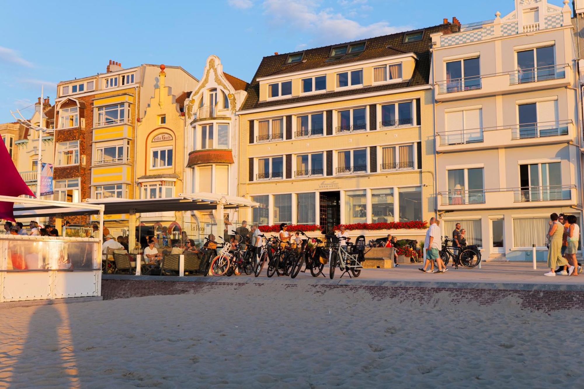 Hotel Merveilleux Cote Mer Duinkerke Buitenkant foto
