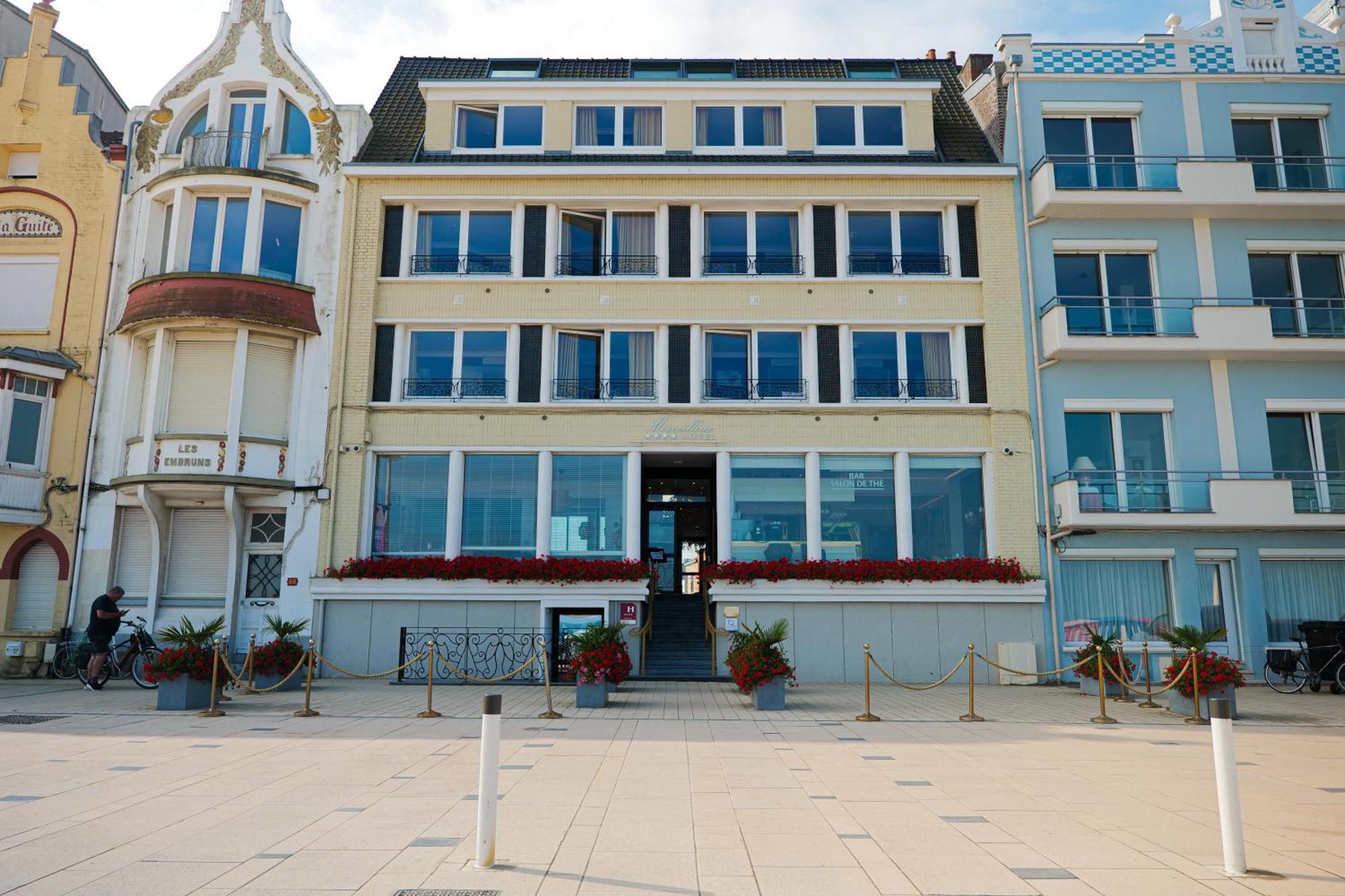 Hotel Merveilleux Cote Mer Duinkerke Buitenkant foto