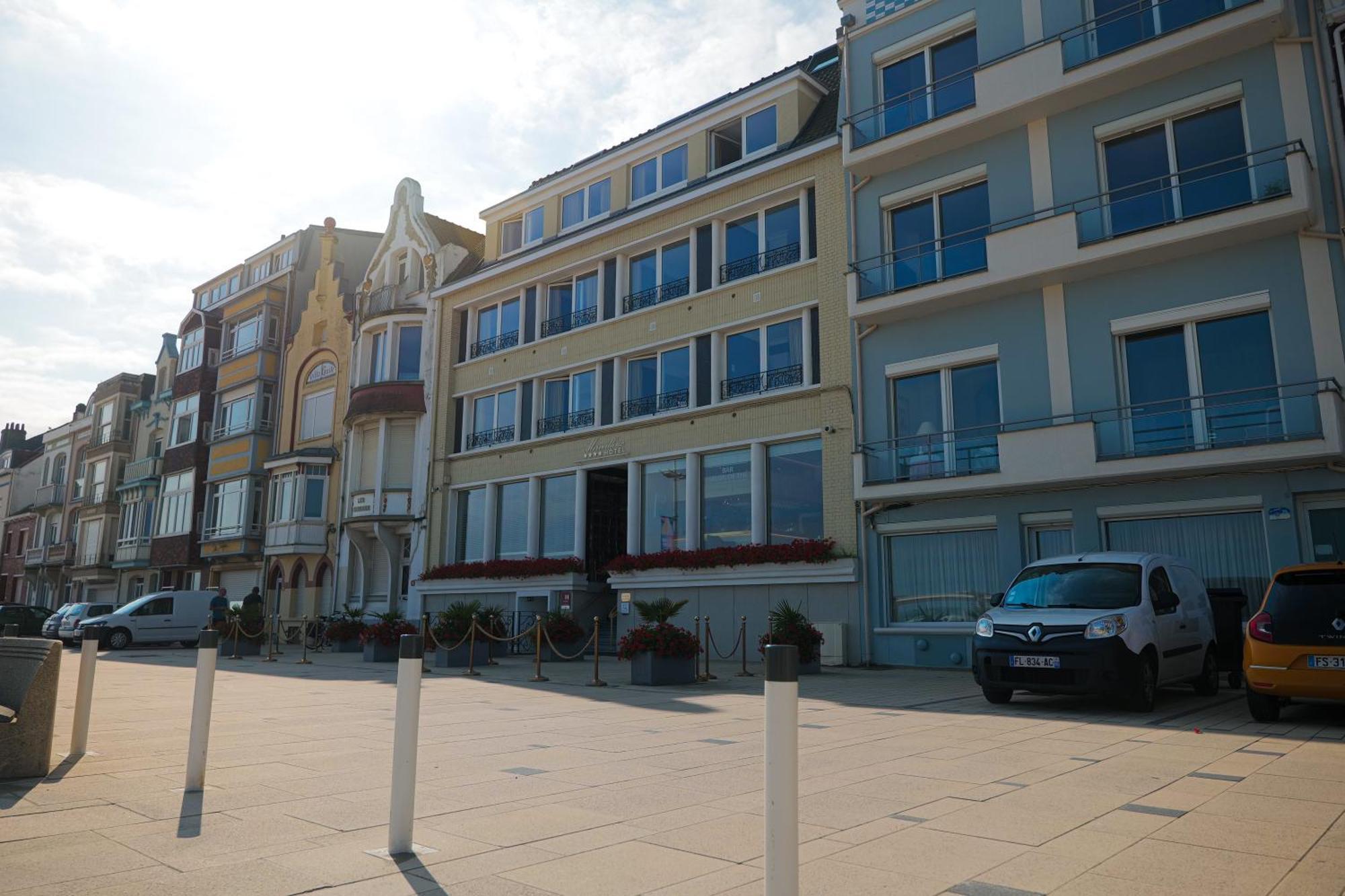 Hotel Merveilleux Cote Mer Duinkerke Buitenkant foto